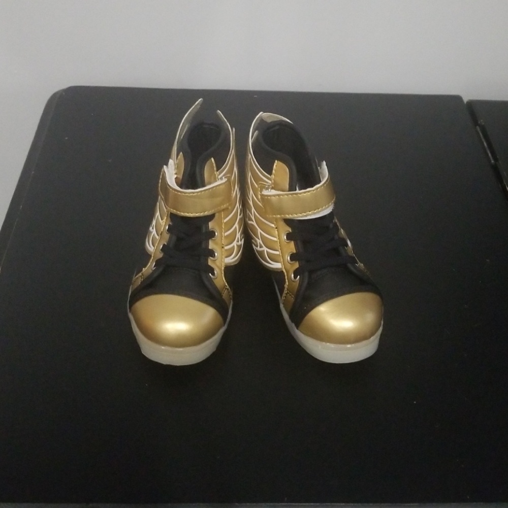 Kids Light Up Sneakers